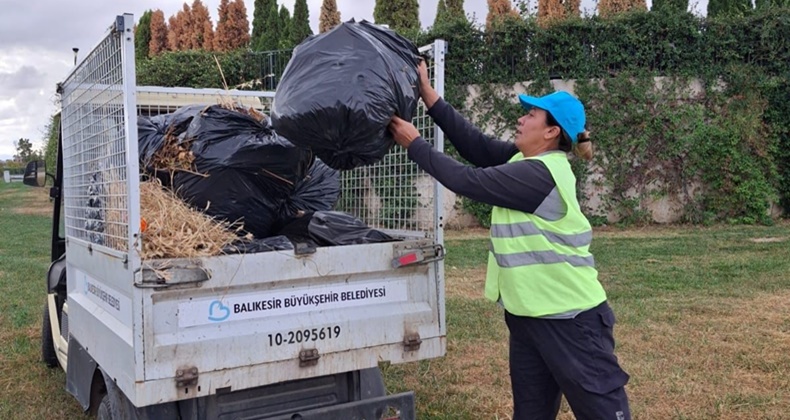 Annesi kenti güzelleştiriyor, kızı rekorlar kırıyor