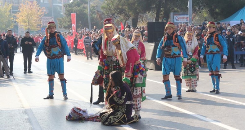 Balıkesir’de Cumhuriyet Coşkusu