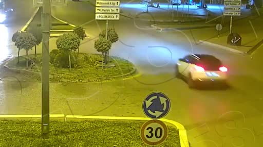 Kırıkkale’de dikkatsiz sürücülerin yaşadığı trafik kazaları kamerada