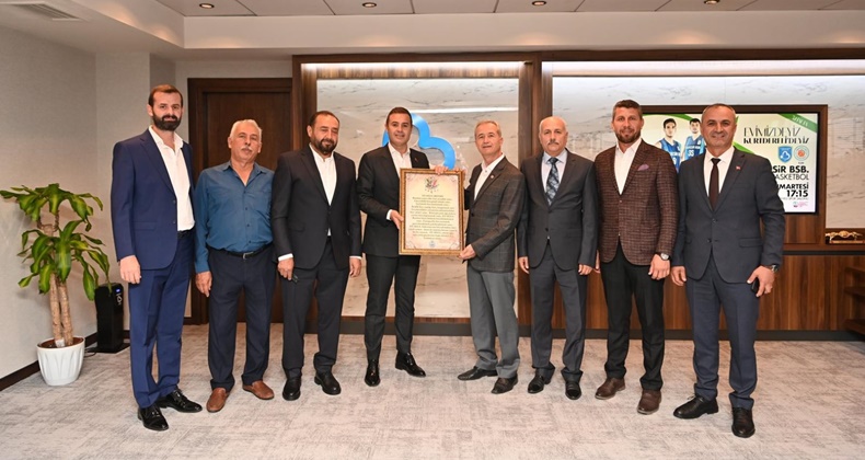Bakkallardan Ahmet Akın’a Ziyaret
