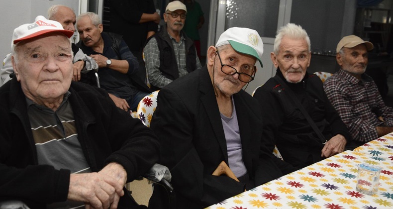 yaşlılar