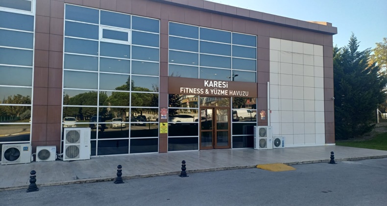 Alparslan Türkeş Spor Kompleksi’ndeki Yüzme Havuzu Kapatılıyor