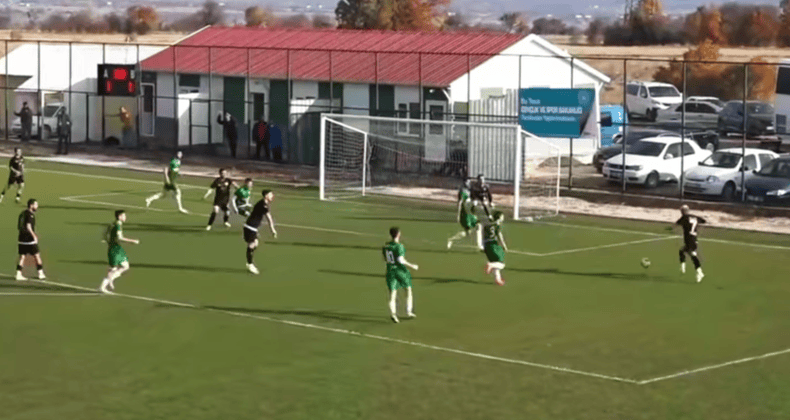 1966 Edremitspor 3 golle kazandı