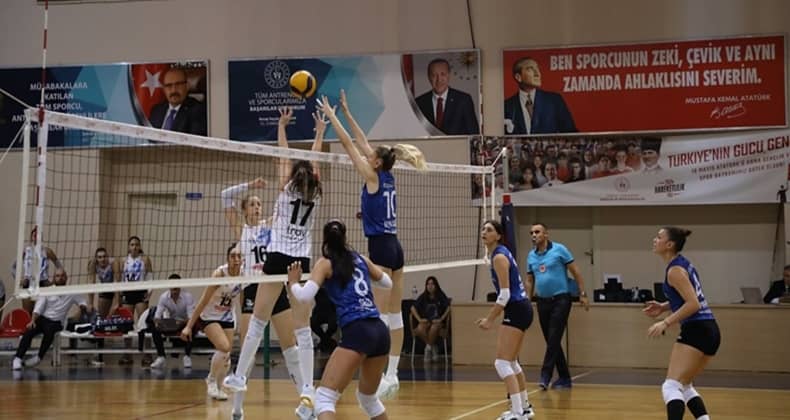 Altınolukspor Çanakkale Belediyespor'u setsiz uğurladı