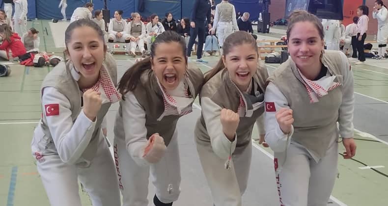 Balıkesir Büyükşehir Belediyesporlu sporcular Milli Takım’ı şampiyonluğa taşıdı