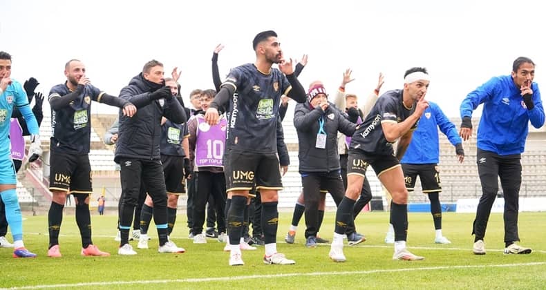 Bandırmaspor zirveye bir adım daha yaklaştı