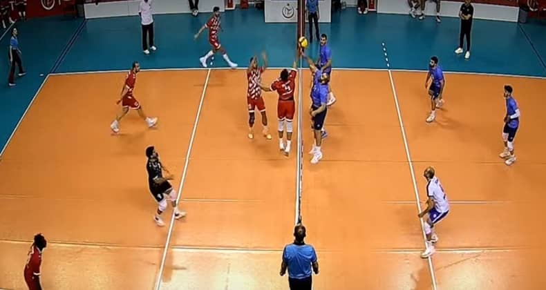 Bigadiç Belediyespor Anadolu Voleybol deplasmanından 3 puanla dönüyor