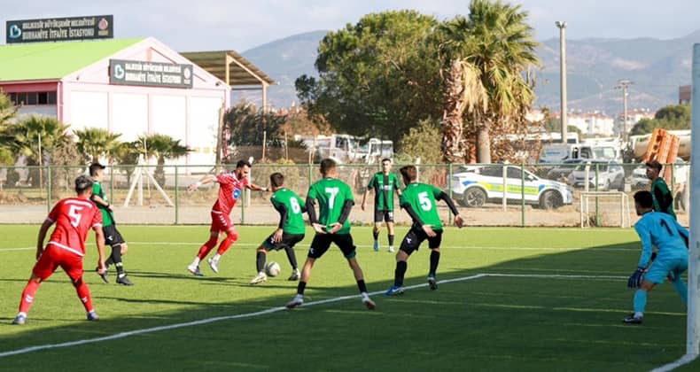 Burhaniye Belediyespor'un galibiyet hasreti sona erdi