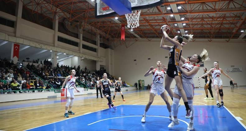 Gürespor onuncu galibiyet sevincini Balıkesir derbisinde yaşadı