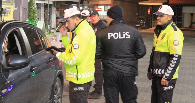 Gönen’de asayiş trafik ve narkotik denetimlerinde ceza yağdı