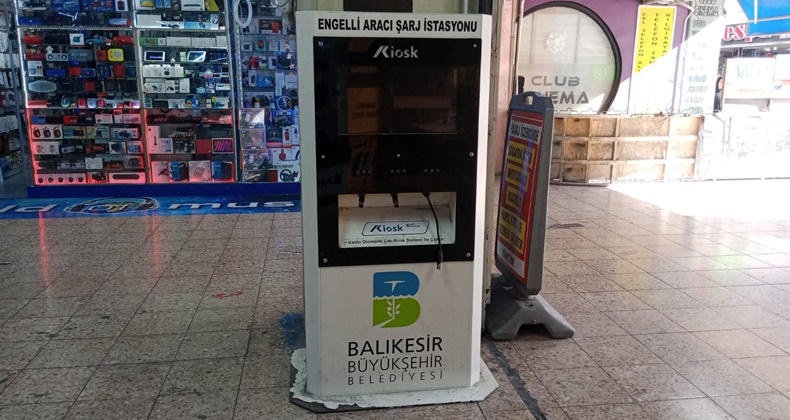 engelli aracı şarj istasyonu