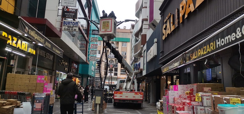 Çarşıya Yeni Işıklandırma Çalışmaları