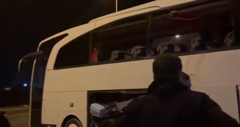Bandırma’da otobüs ile kamyon çarpıştı