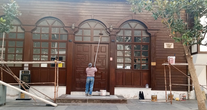 Yeşilli Camisi’nin Boya Yenileme Çalışmaları Başladı