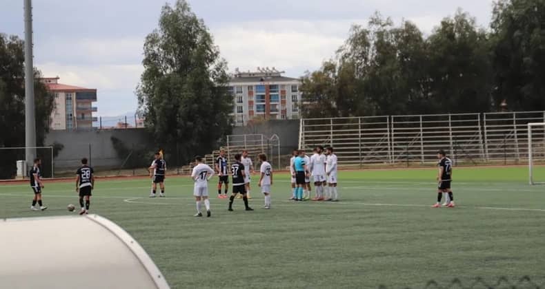 Burhaniye Belediyespor Alaşehir'de avantajını koruyamadı