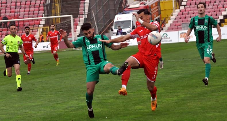 İnegöl Kafkasspor’u 2-0’la geçen Balıkesirspor zirveyi geri aldı