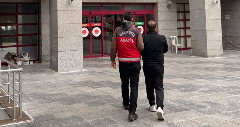 Balıkesir Emniyeti’nden Eş Zamanlı Operasyon: 29 Aranan Şahıs Yakalandı