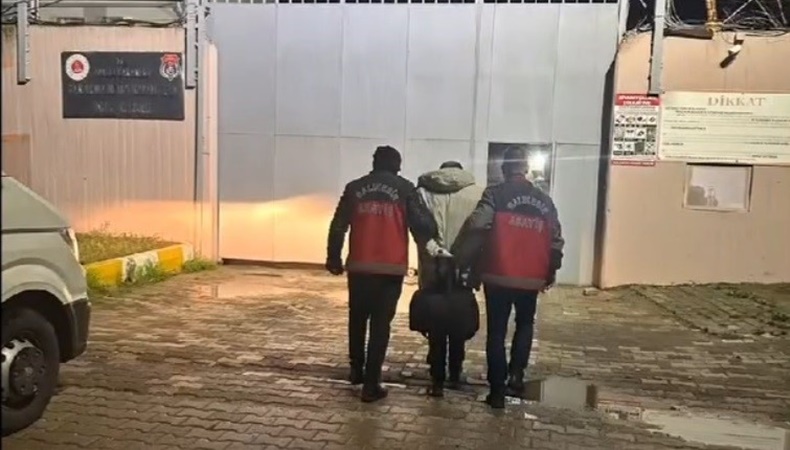 ÇALINAN ARAÇ İÇİN 1 MİLYON TL FİDYE İSTEYENLERE POLİS ŞÜPHELİLERE GÖZ AÇTIRMADI ERDEK'TE ARAÇ HIRSIZLIĞINA BÜYÜK OPERASYON: ŞÜPHELİLER YAKALANDI