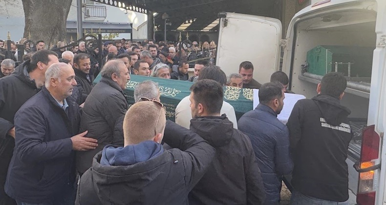 Erdek’te 3. kattan düşen genç toprağa verildi