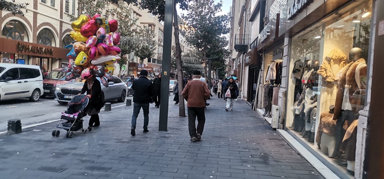 Cadde’de Yoğunluk Artıyor