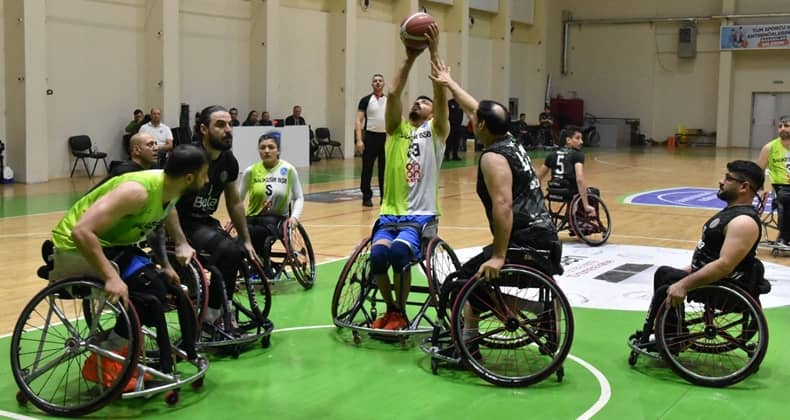 Balıkesir Büyükşehir Belediyespor Adana ekibini 50 sayı farkla uğurladı