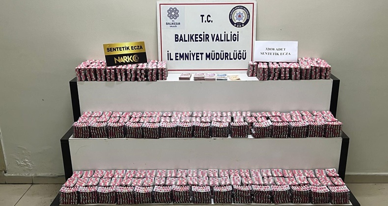 Edremit’te Narkotik Operasyonu: Araçta 32.000 Sentetik Hap Ele Geçirildi