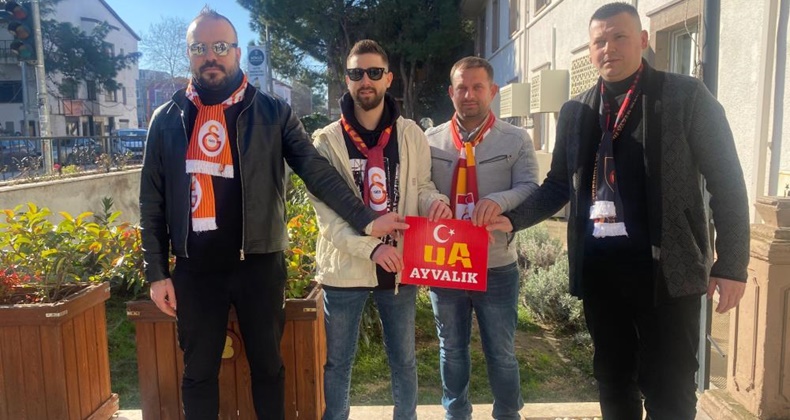 Ayvalık’ta Galatasaray’ın taraftar grubundan Alzheimer hastalarına anlamlı destek