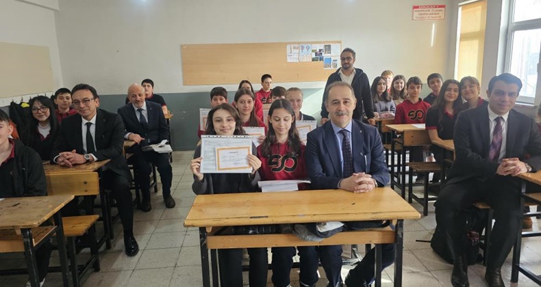 Bandırma’da 26 bin öğrenci karnelerini aldı