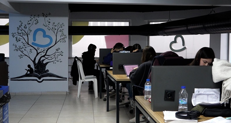 Gençlerden, Bandırma Gençlik Merkezi’ne tam not