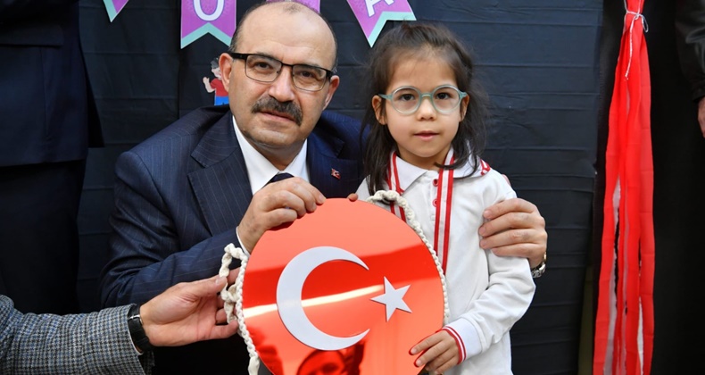 Balıkesir’de Karne Heyecanı ve Yarıyıl Tatili Başladı