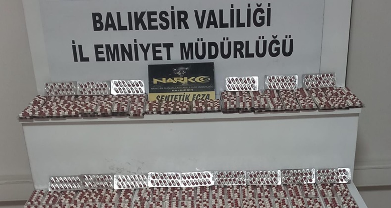 Balıkesir’de Narkotik Operasyonu: 2 Bin 700 Sentetik Ecza Ele Geçirildi