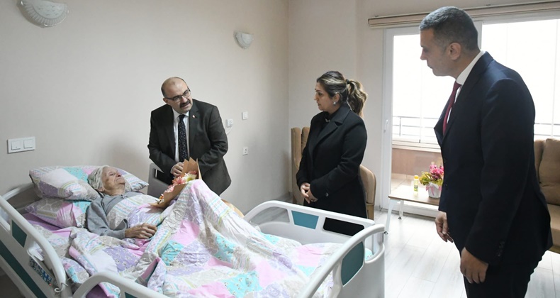 Vali İsmail Ustaoğlu’ndan Hayırsever Nuran Oğuz’a Ziyaret
