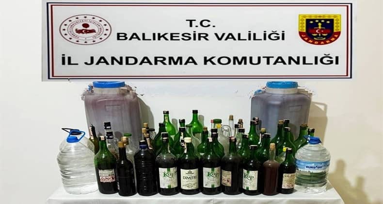 Balıkesir jandarmasından kaçak alkol baskını
