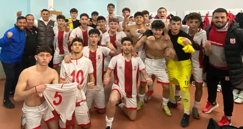 Balıkesirspor altyapı takımları iki maçta sevindi