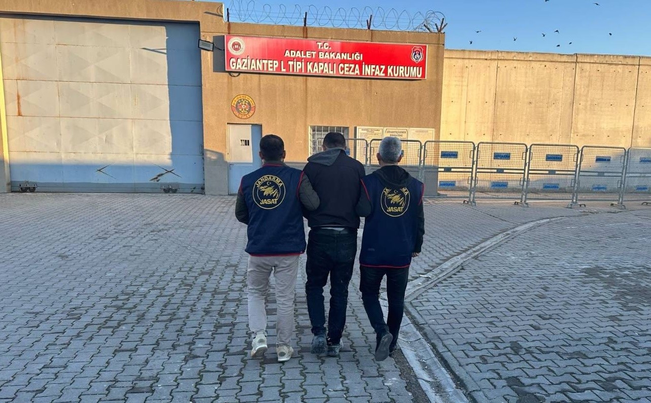 Gaziantep’te 16 suç kaydı ve kesinleşmiş cezası bulunan firari yakalandı