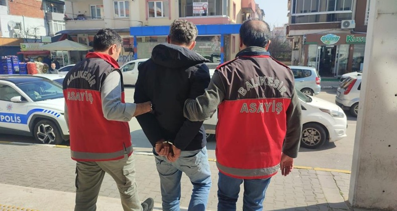 Balıkesir’de parkta bıçaklanarak öldürülen şahsın katil zanlısı yakalandı