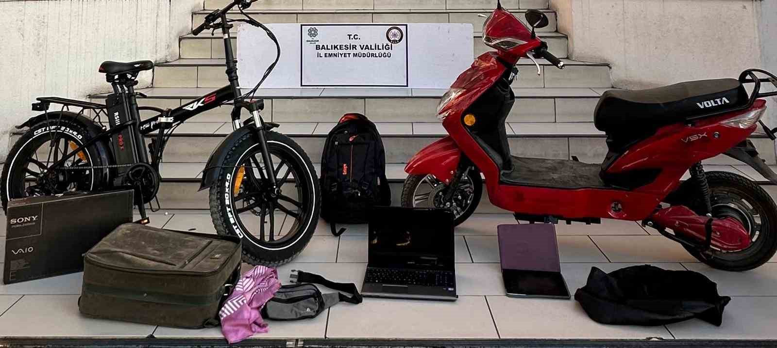 Ayvalık’ta 3 ev ve bir resmi kuruma dadanan hırsız polisten kaçamadı