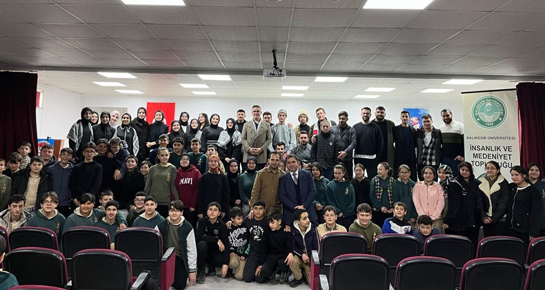 “Filistin’de Yeni Miraç” Tiyatro Gösterisi Susurluk’ta Sahnelendi