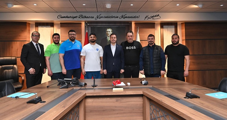 Şampiyon güreşçiler Balıkesir için mücadele edecek