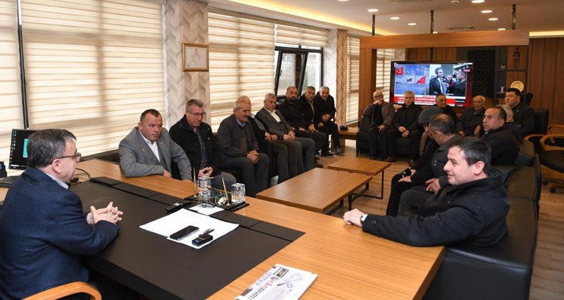 Muhtarlardan Başkan Hakan Şehirli’ye tebrik ziyareti