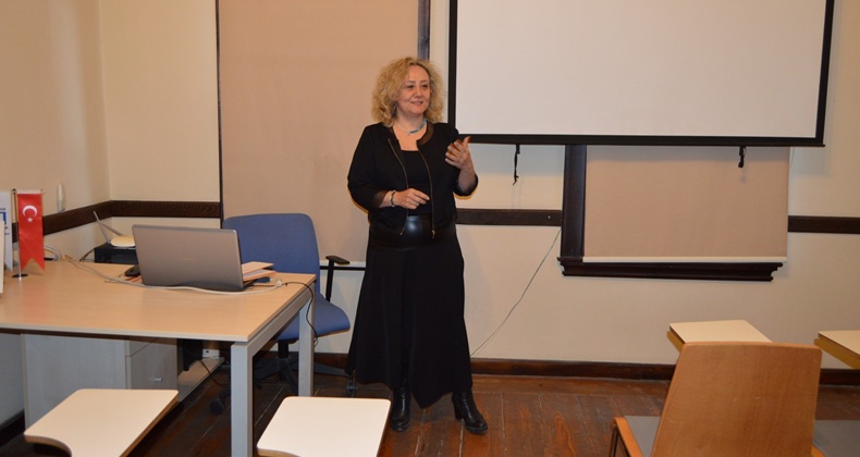 Balıkesir’de ‘Tükenmeden, Güçlenmek’ Sunumu: 8 Mart’ta Eşitlik Vurgusu