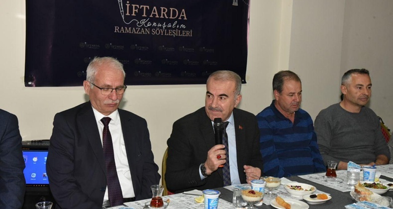 Balıkesir’de Eğitim Yöneticileri İftar Programında Bir Araya Geldi