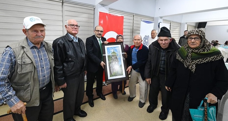 Vali İsmail Ustaoğlu, Huzurevi Sakinleriyle İftarda Bir Araya Geldi