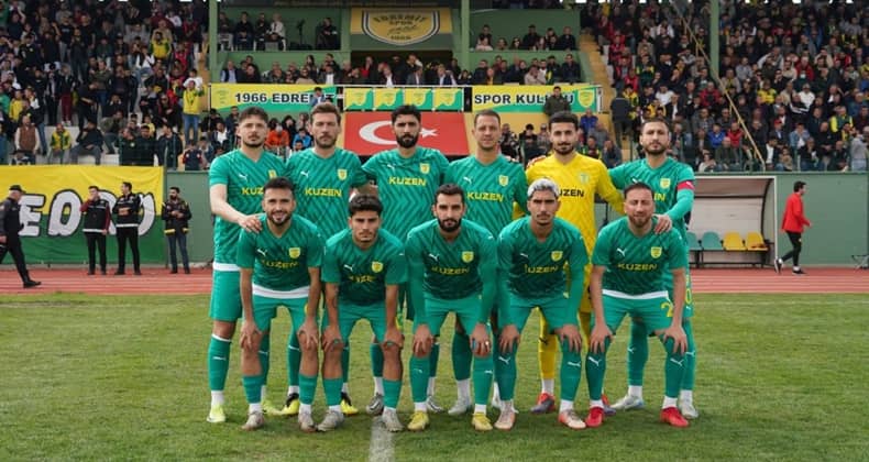 1966 Edremitspor son iki haftaya lider girdi