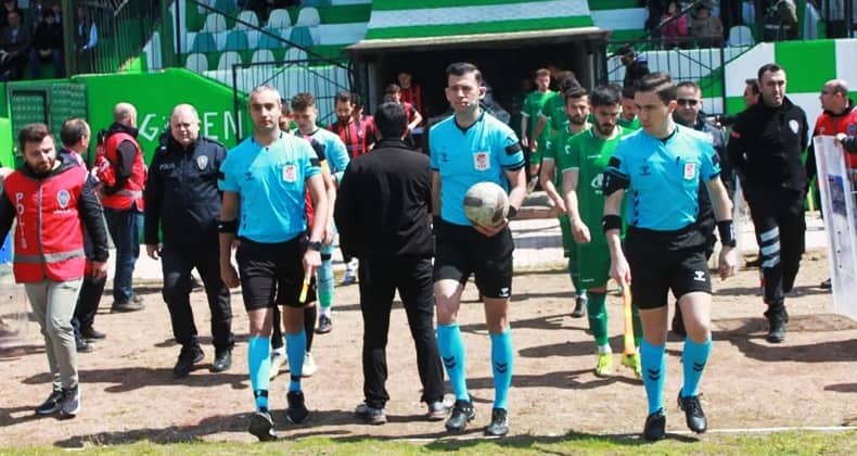 Gönen Belediyespor Susurlukspor'u 2-1 yendi