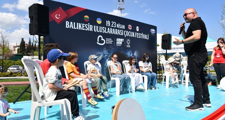 Balıkesir Uluslararası Çocuk Festivali başladı