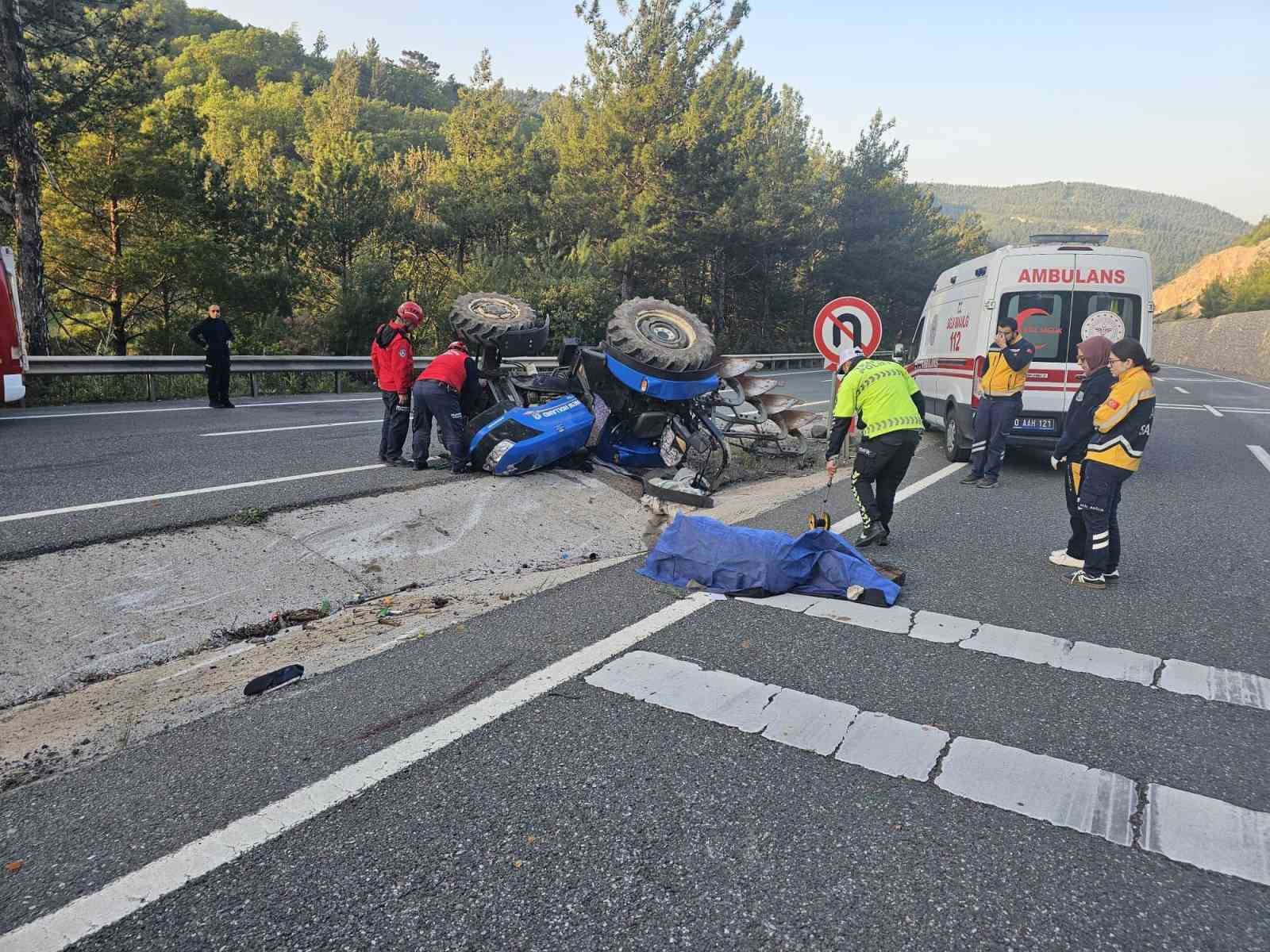 Balıkesir’de traktör devrildi, sürücü hayatını kaybetti