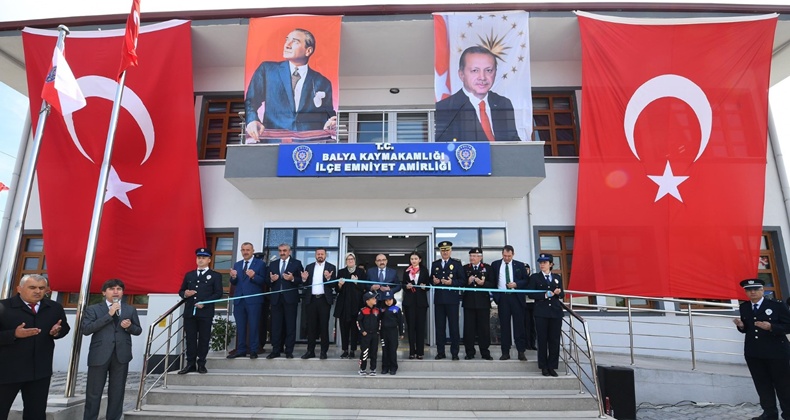 Balya’da Hizmet Atağı: Vali Ustaoğlu İlçede Bir Dizi Temas Gerçekleştirdi