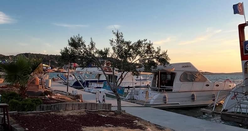 Kurban Bayramı’na hazırlanan Ayvalık’ta fırtına öncesi sessizlik