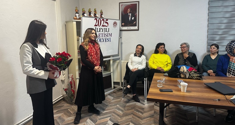 Balıkesir’de Girişimci Kadınlara Instagram’da Satış Eğitimi